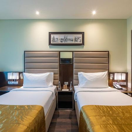 Vivanta Hyderabad, Begumpet Dış mekan fotoğraf Deluxe Room