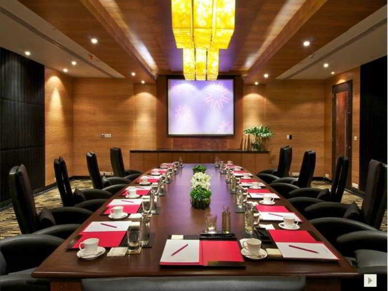 Vivanta Hyderabad, Begumpet Dış mekan fotoğraf Boardroom