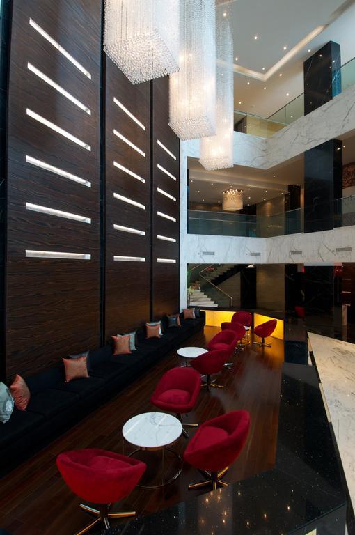Vivanta Hyderabad, Begumpet Dış mekan fotoğraf The interior of the lounge