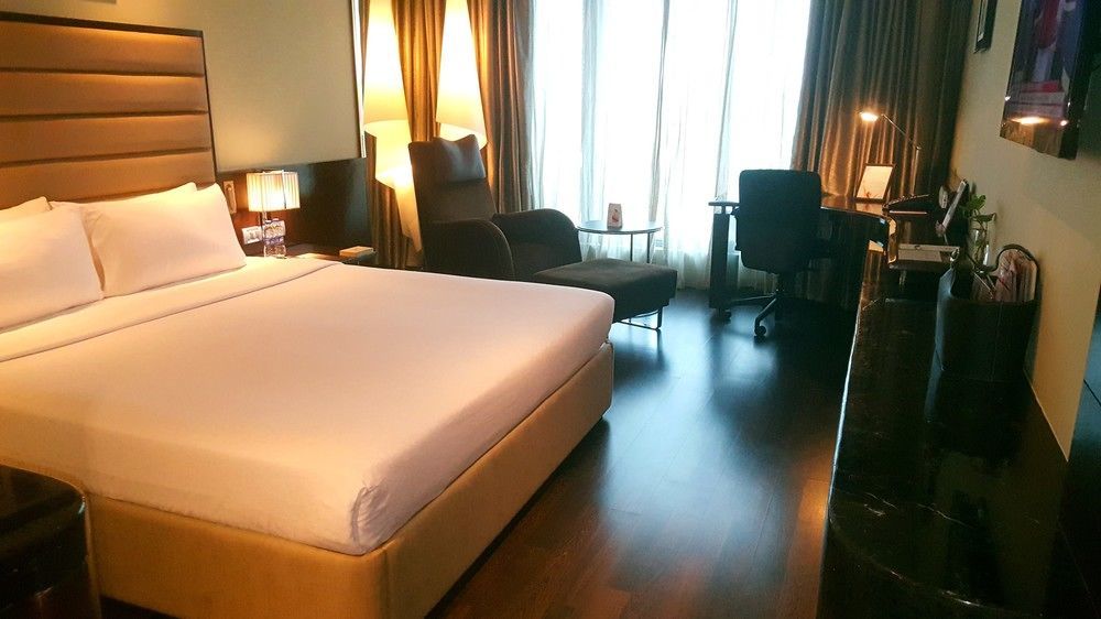 Vivanta Hyderabad, Begumpet Dış mekan fotoğraf A room at the hotel